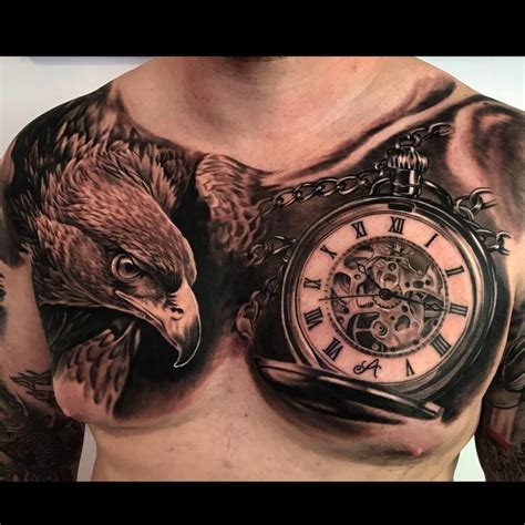 tatuajes en el pecho pequeos para hombres|Tatuajes pecho hombre